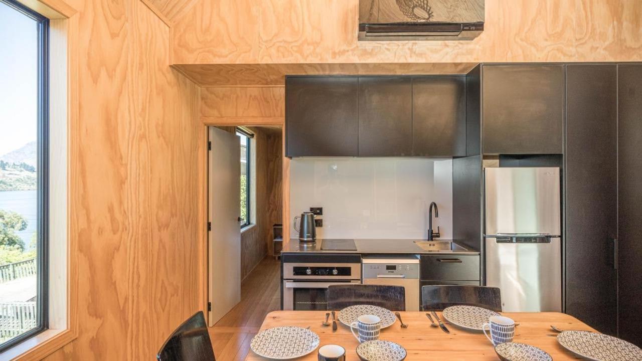 Picture Perfect - Queenstown Holiday Home Экстерьер фото