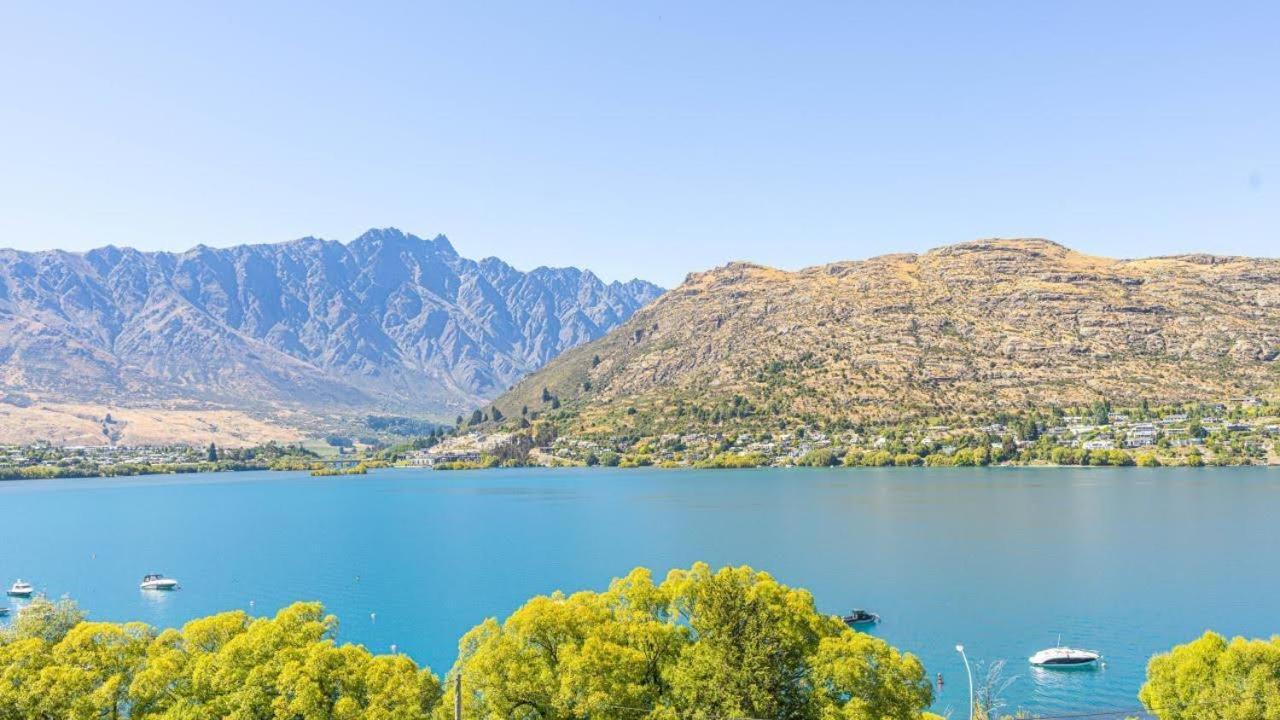 Picture Perfect - Queenstown Holiday Home Экстерьер фото